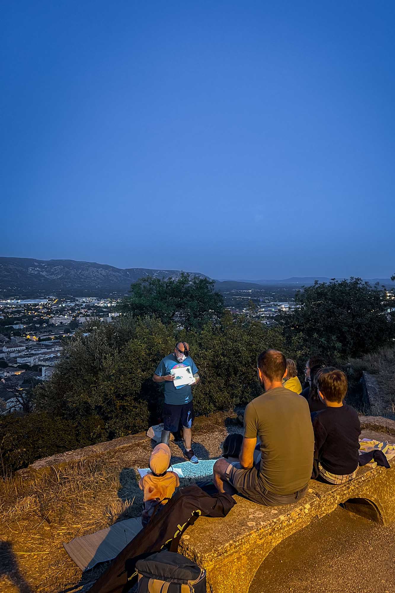 Evening tour beneath the starry sky of Cavaillon from Saint-Jacques Hill