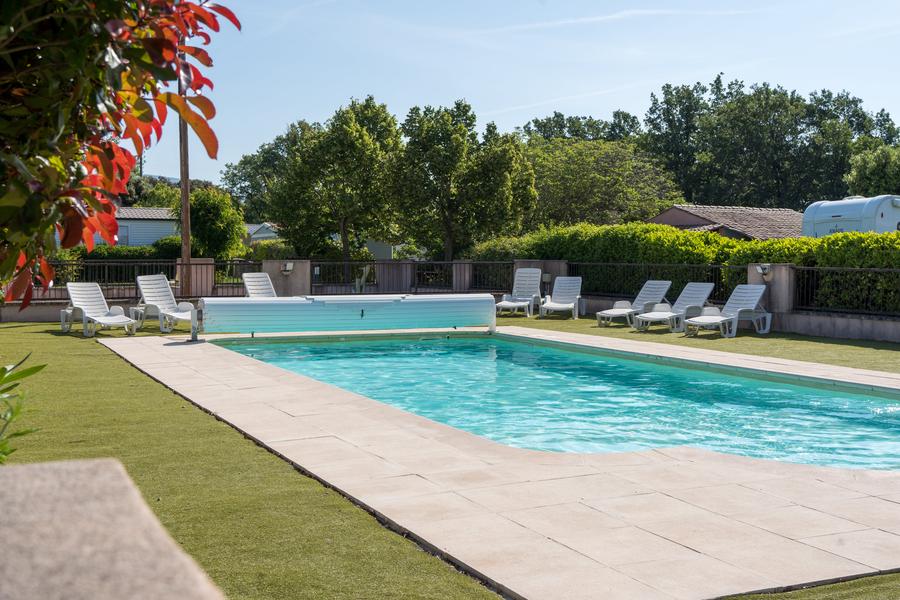 Swimming pool at Lubea Camping in Apt in the Luberon