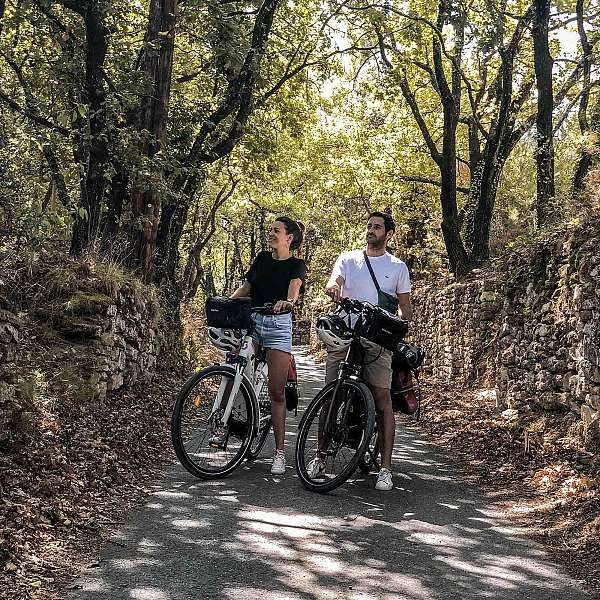 September by bike in the Luberon: rides, festivals and events