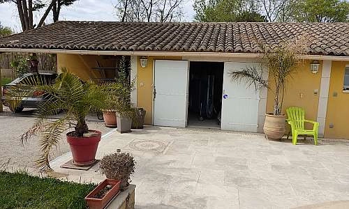 Petit garage pour rangements