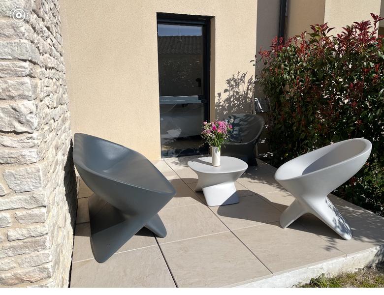 Private terrace with outdoor lounge at Gîte Entre Deux Eaux