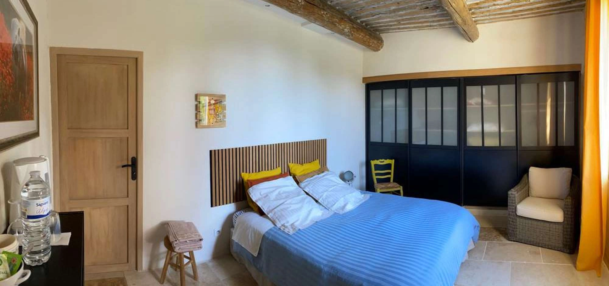 Brossard Bed and Breakfast