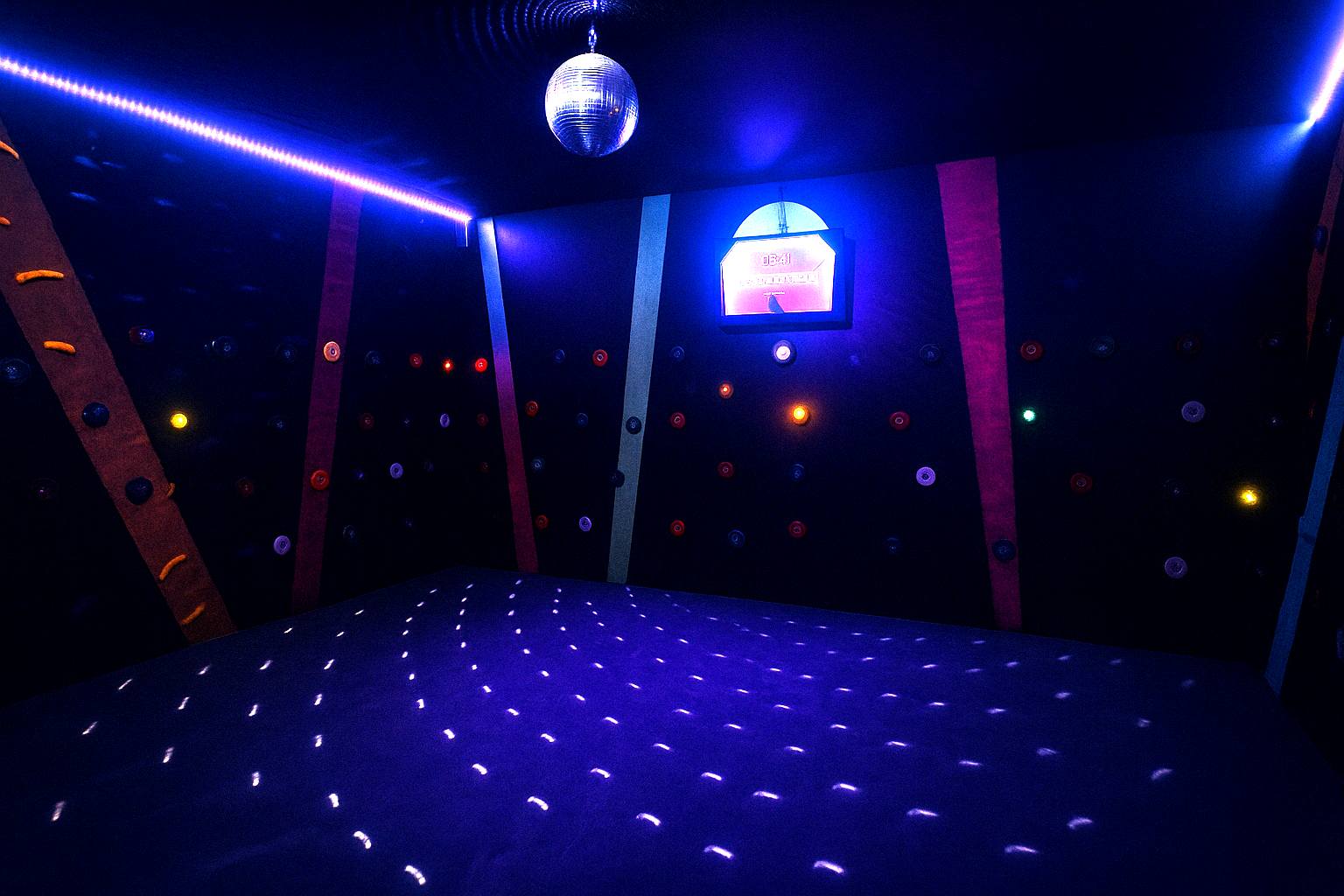 Last Adventures Action Game in Les Taillades