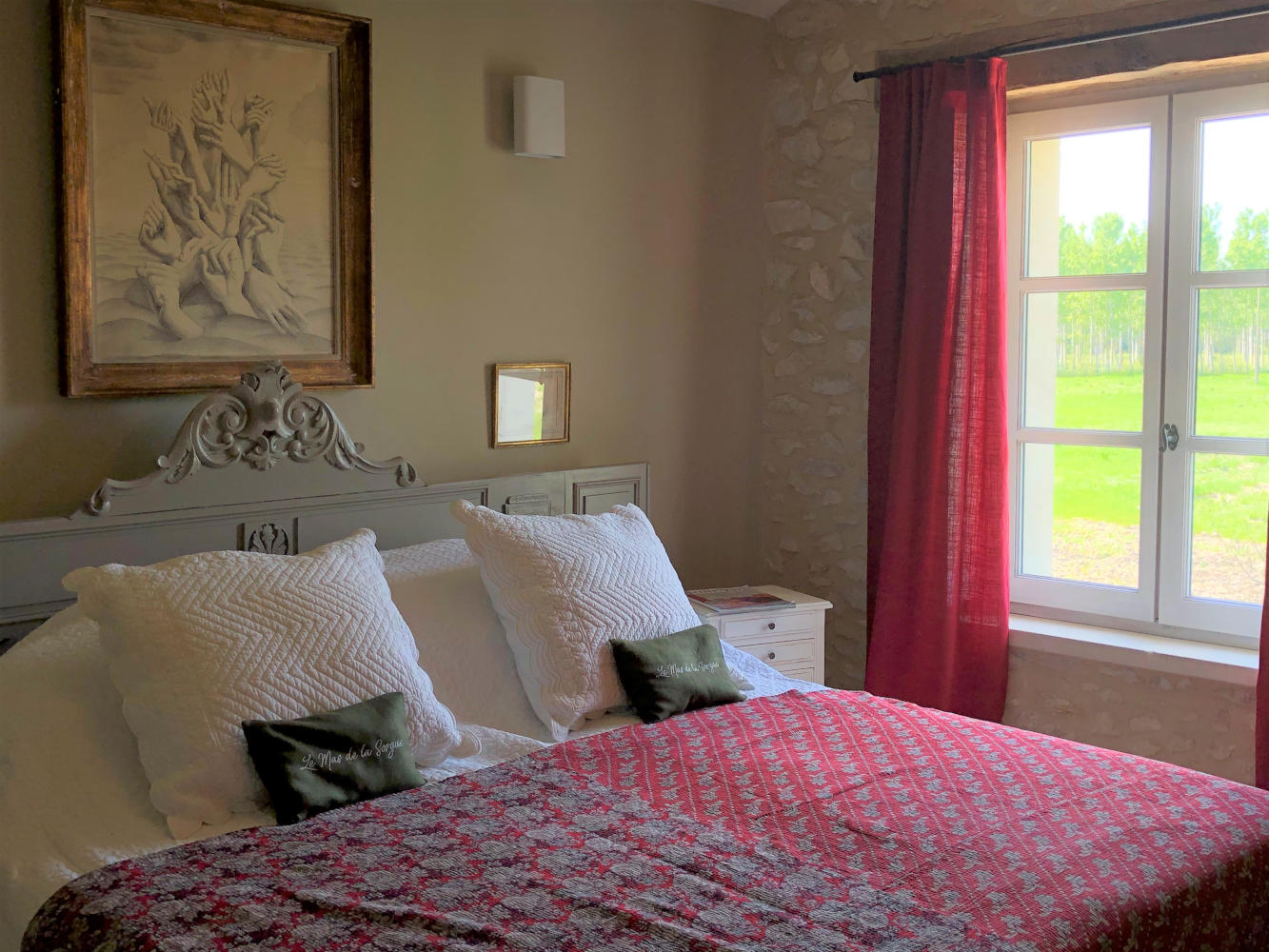 Terra guest room at Le Mas de la Sorgue, spacious room with walk-in shower and garden view