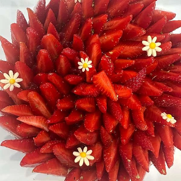 Artisan Pastry Chef Glacier Chocolatier Nicoline