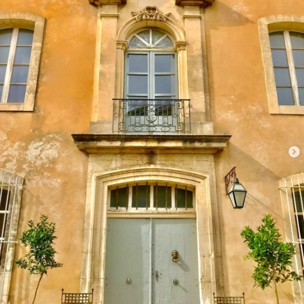 Tea room at the Hotel Puyricard-d'Agar