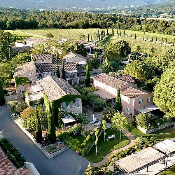 Coquillade Provence - 5-star hotel in the Luberon