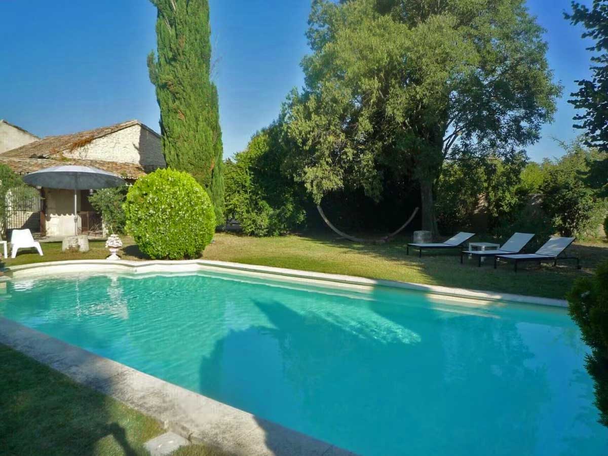 Swimming pool at Mas des 2 Fontaines in the Luberon