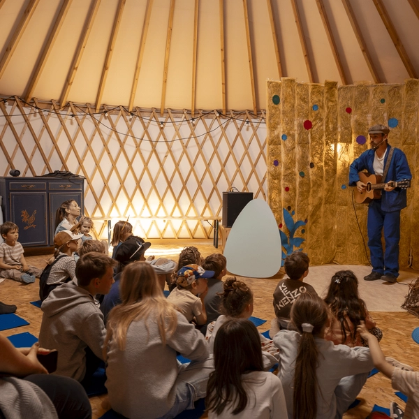 Tchikeutchik a un pépin - spectacle très jeune public - EN
