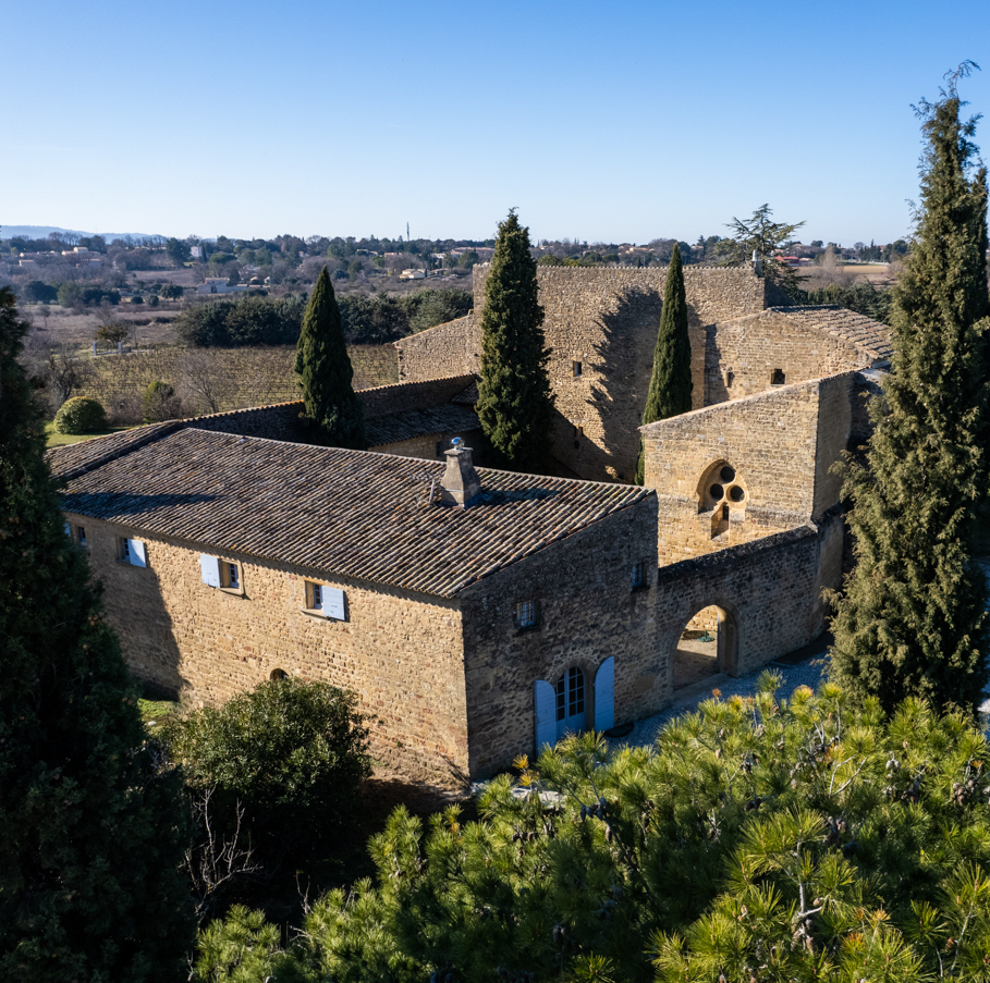 Saint-Pierre de Méjean Priory in Puyvert