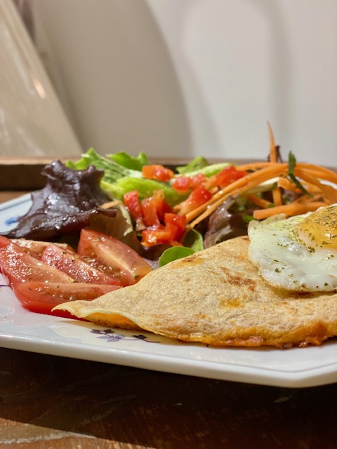 Homemade savoury crêpe and salad served at La Méridienne