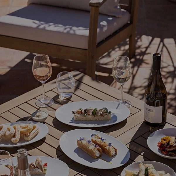 Tapas aperitif at Domaine de Fontenille
