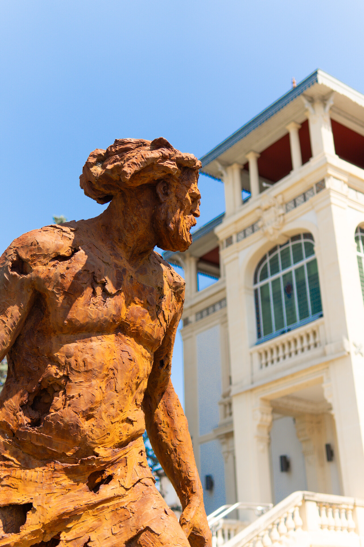 Buzz Art Festival tour in L’Isle-sur-la-Sorgue
