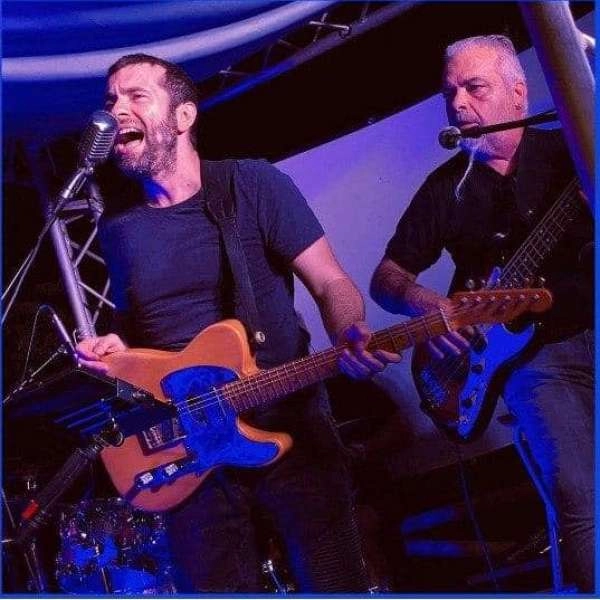 Atoll en concert au Château de Sannes - EN