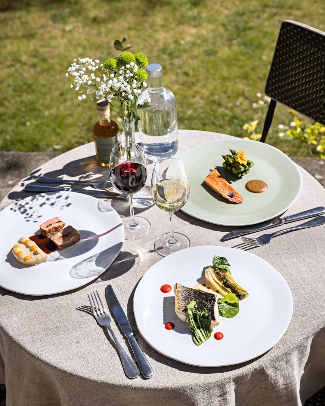 Seasonal cuisine at Domaine de Fontenille in the Luberon Summer table and seasonal cuisine at Domaine de Fontenille