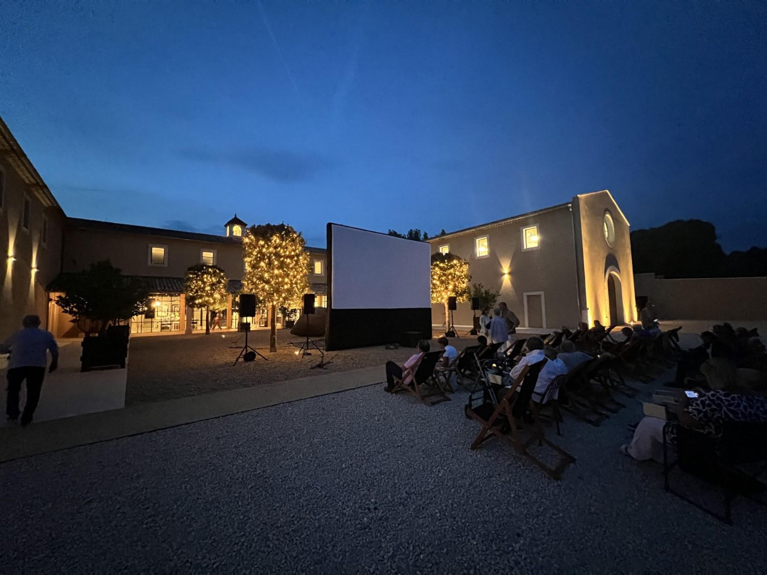 Open-air cinema evening at Mas des Infermières in Oppède Open-air cinema screening at Mas des Infermières in the Luberon