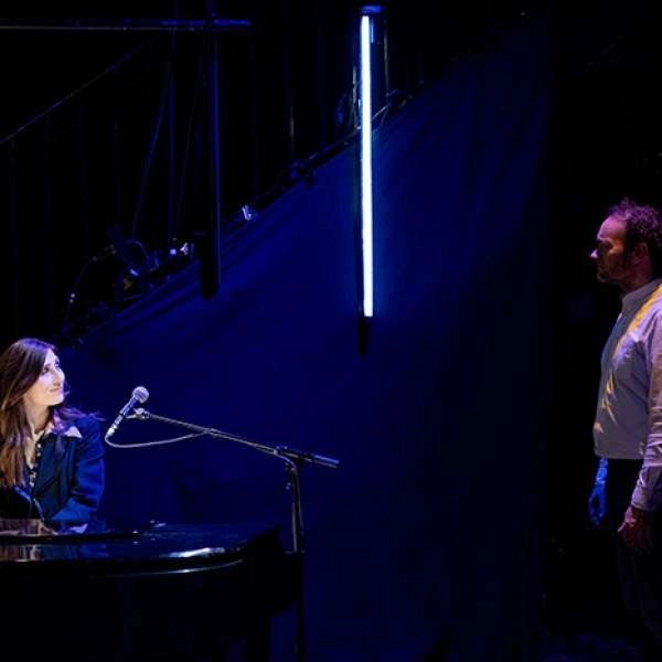A whole life without seeing each other - Show