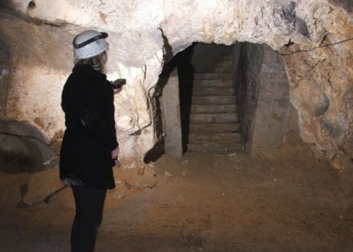 Guided tour of the Saint-Charles College caves in Cavaillon