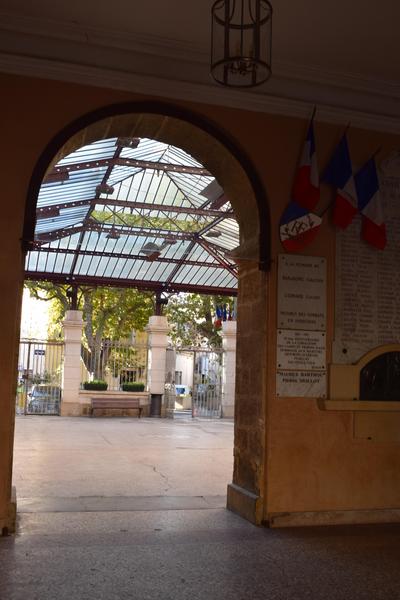 From the communal house to Cavaillon Town Hall Tour of Cavaillon Town Hall during the European Heritage Days