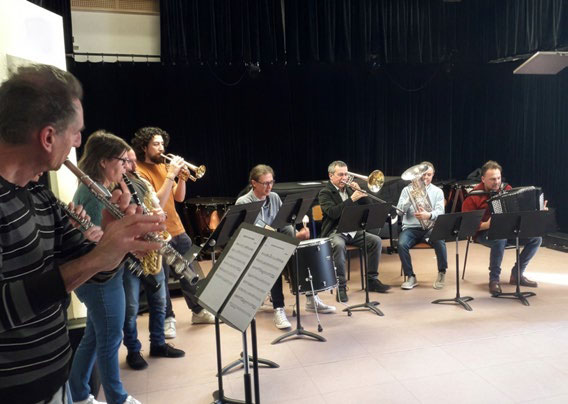 Teachers from the Cavaillon Conservatoire performing a chamber music concert