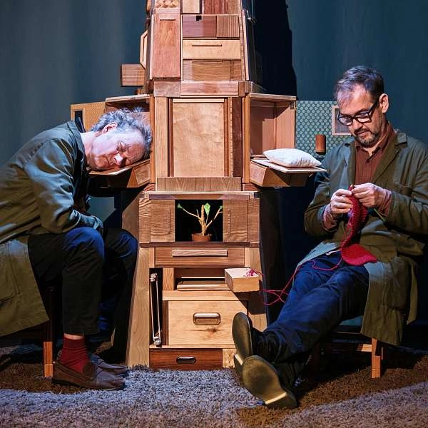 In time — Object theater in Cavaillon