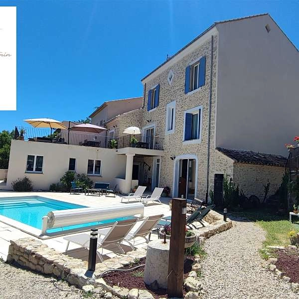 Les Terrasses d'Antonin - Bed and Breakfast in Grambois