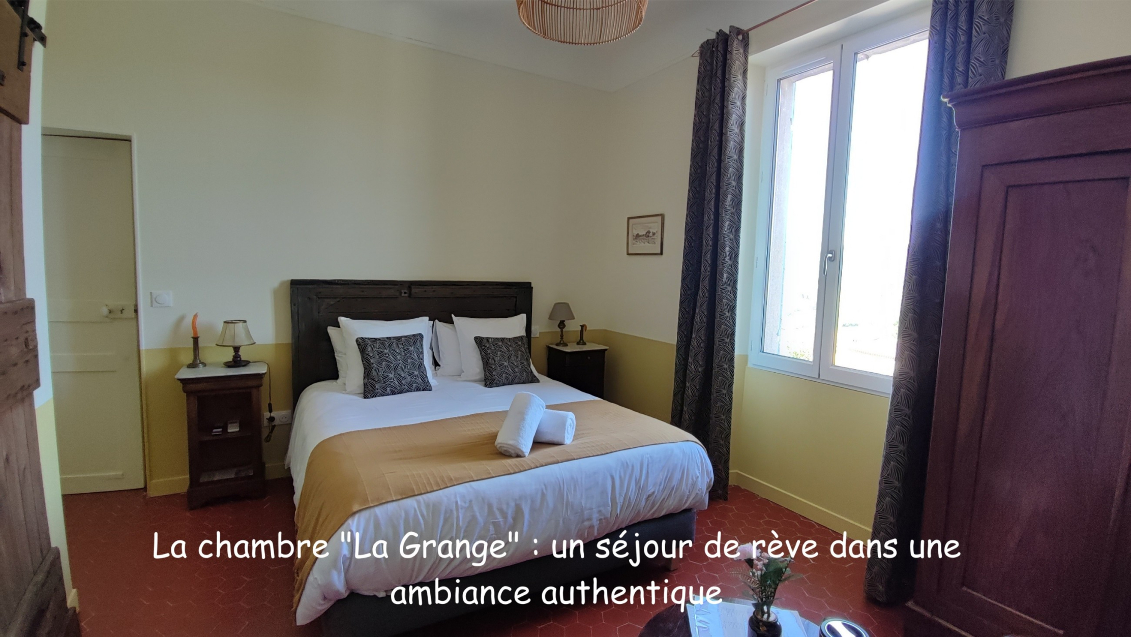 La Grange guest room with antique furniture