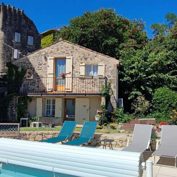 Charming holiday cottage in Grambois