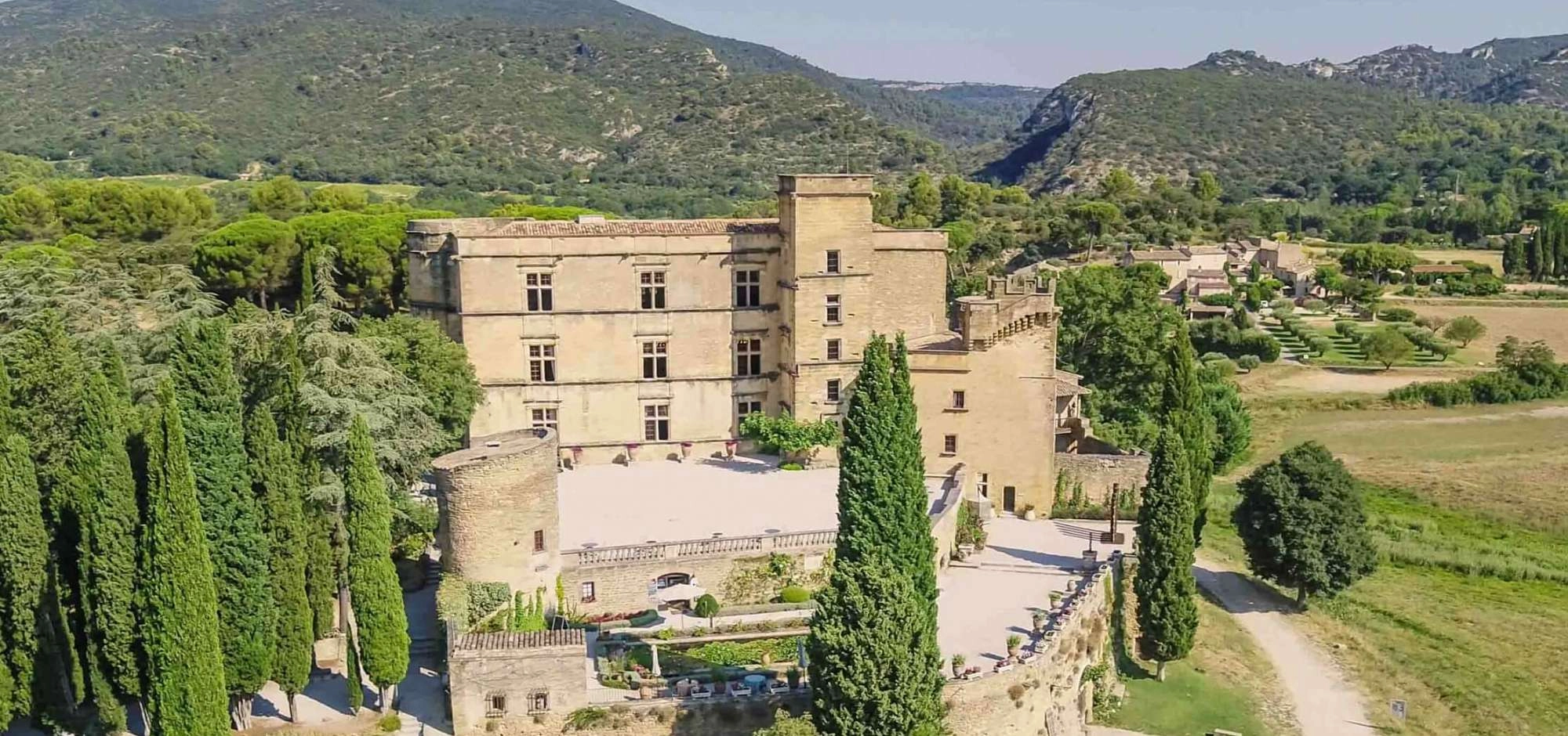 History of Lourmarin Castle, the first Renaissance castle in Provence