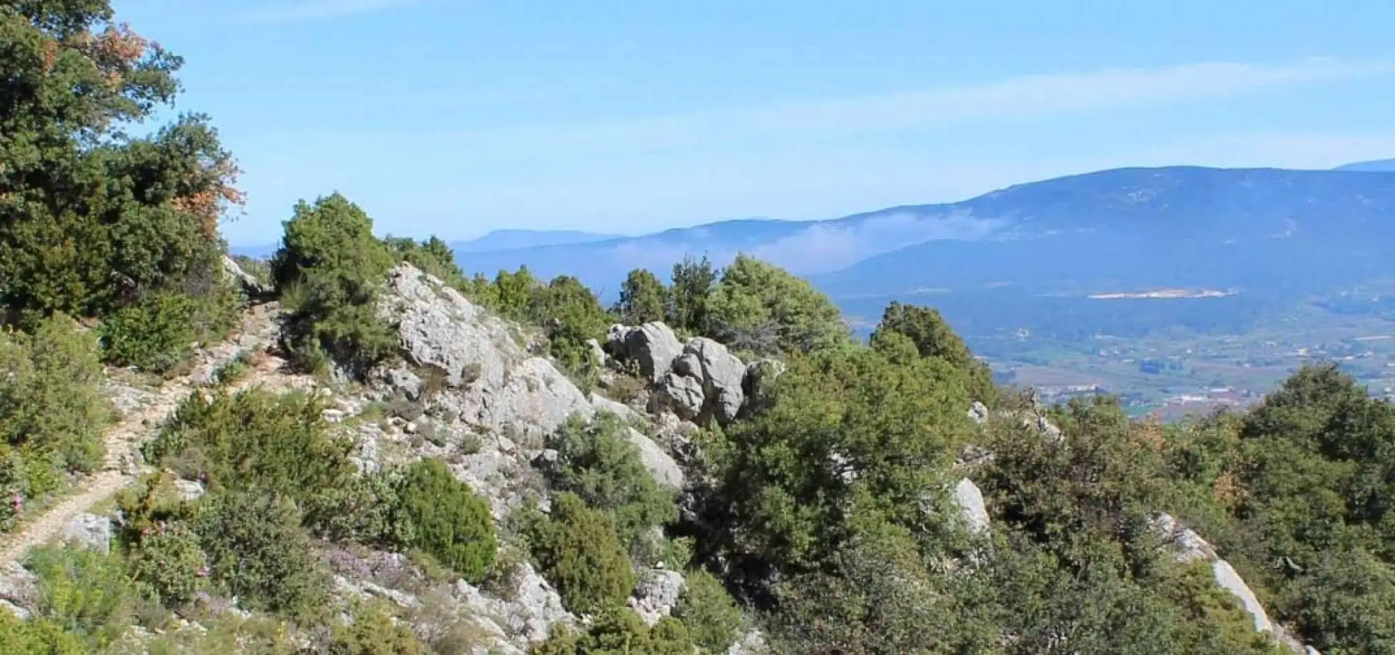 La Montagnette - Maubec 