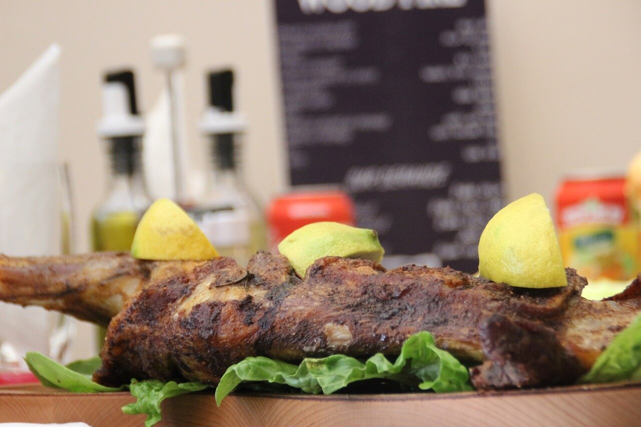 Lamb shoulder with eggplants – Provençal recipe