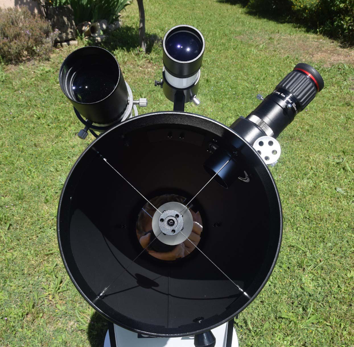 Personalised assistance with your telescope by Astrolub Provence Close-up of a telescope used to observe the night sky in Provence