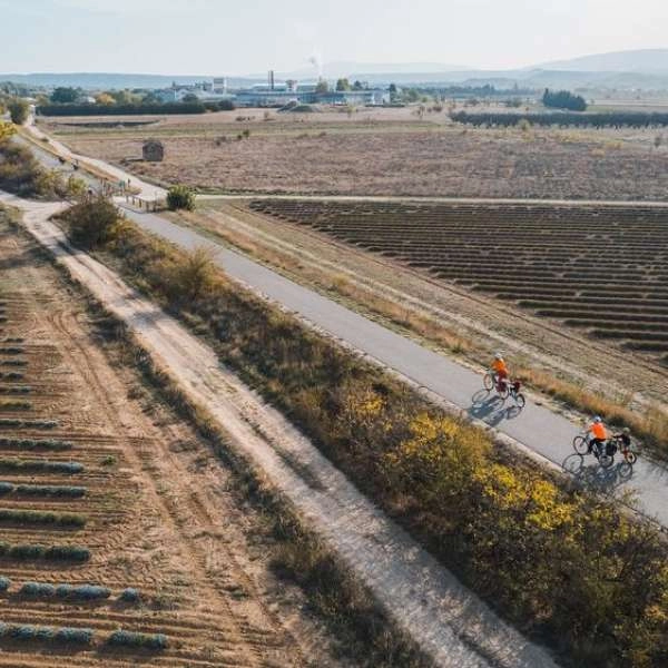 Route No.26: Mérindol, Lauris, Cadenet and Mallemort