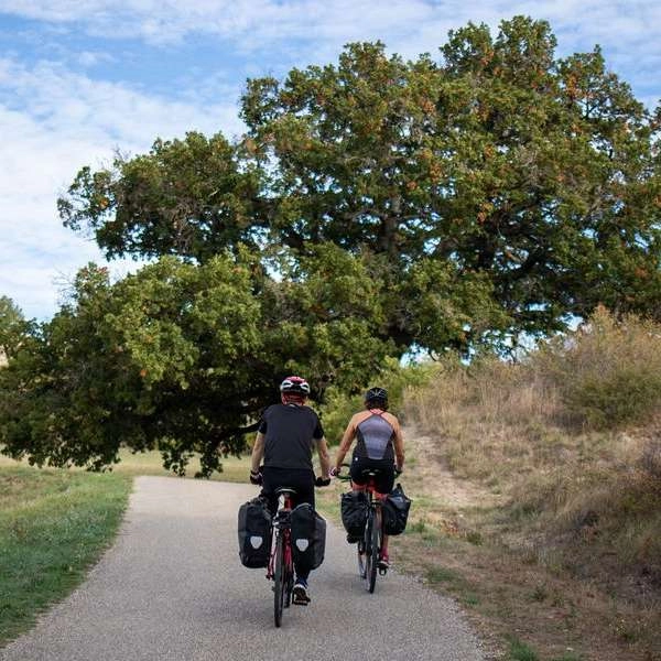 Route No.2: Cavaillon, Gordes and Fontaine-de-Vaucluse