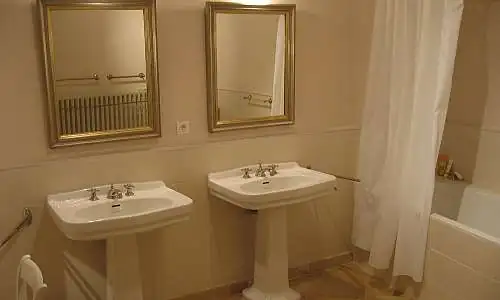 Salle de bains (2ème étage)