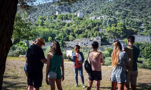 Intrigue à Oppède le vieux 
