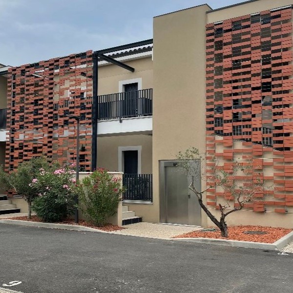 Modern residence of Gîte Entre Deux Eaux in L’Isle-sur-la-Sorgue